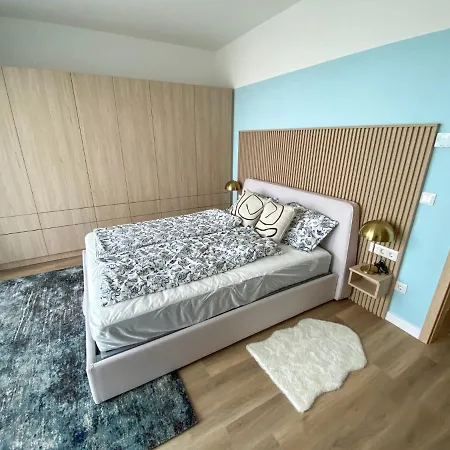 Platan Garden 101 Apartment