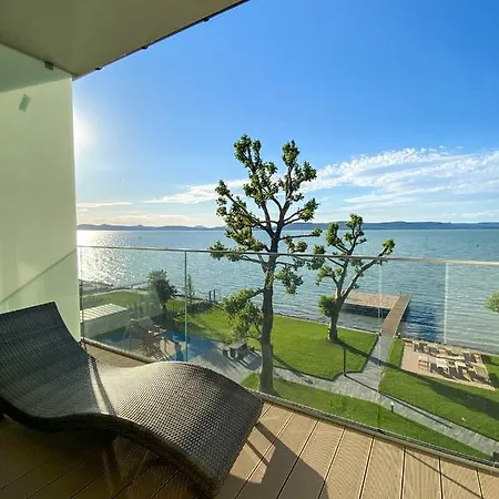 Platan Garden 101 Apartment *